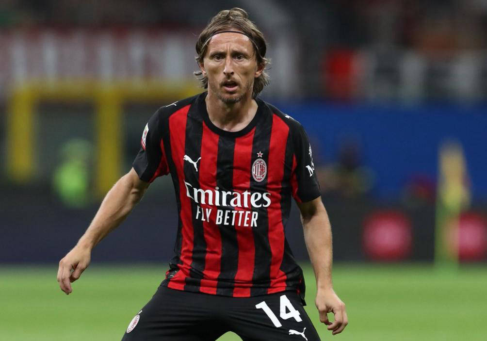 欧文上脚新一代签名鞋KAI 3，颜值对比前两代引热议