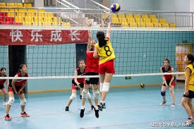 排面，泰州当地路牌上写着“苏超冠军城，泰州欢迎您”